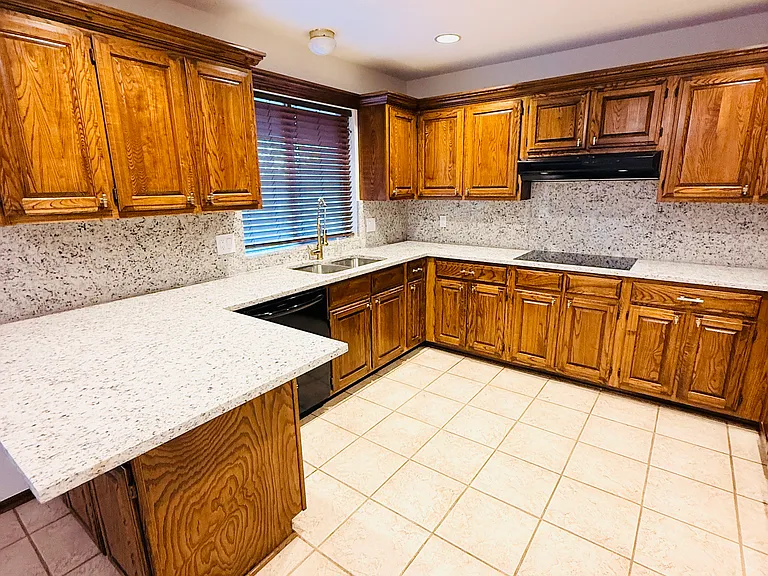 1817 Victoria Dr — Photo 5