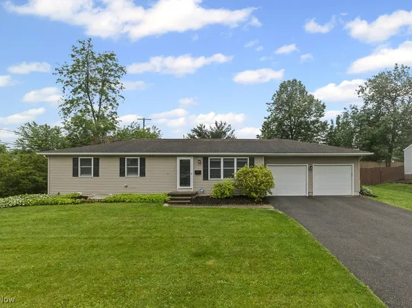 994 Hartshorn St, Alliance, OH 44601