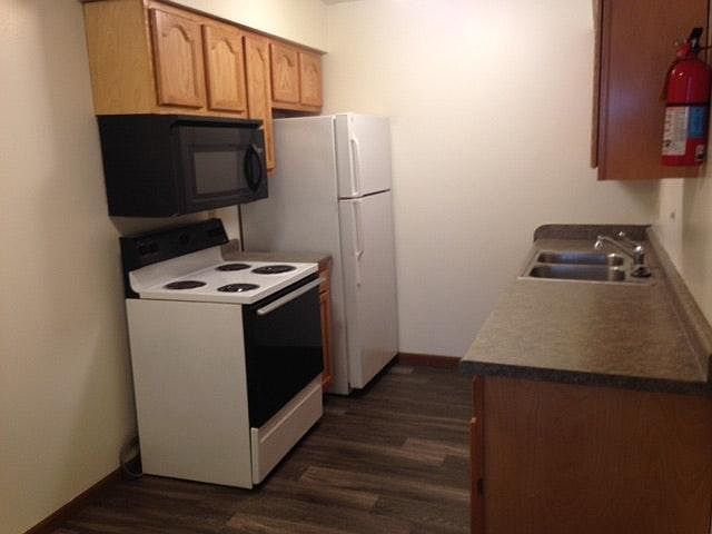 2nd image of 612 E Court St APT 2