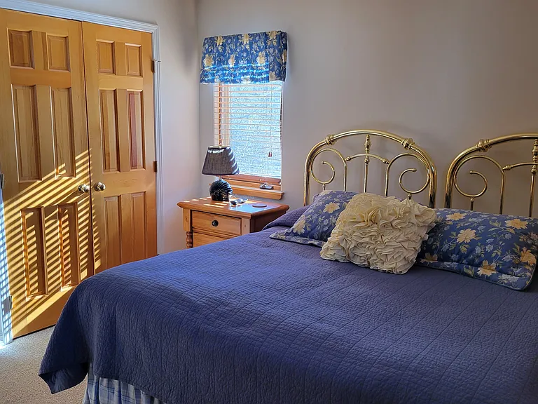 Upper bedroom