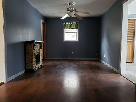 5th image of 11499 Maple Dr