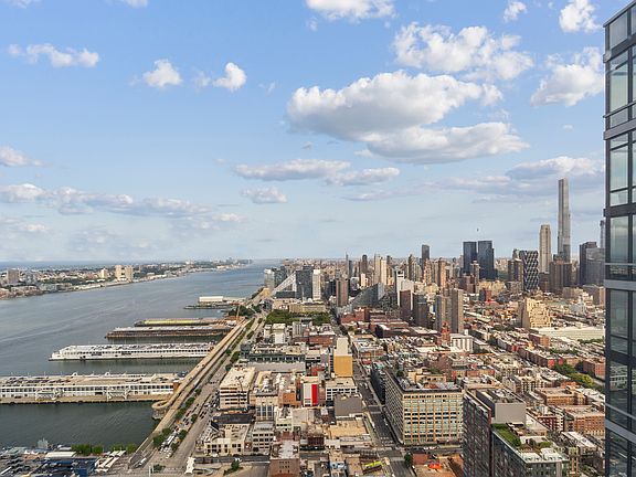 4th image of 605 W 42nd St #Penthouse 2e