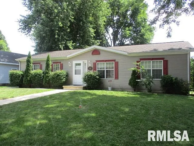 310 W Fifer St photo 1