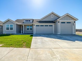 3245 Emory Ave, Richland, WA 99354