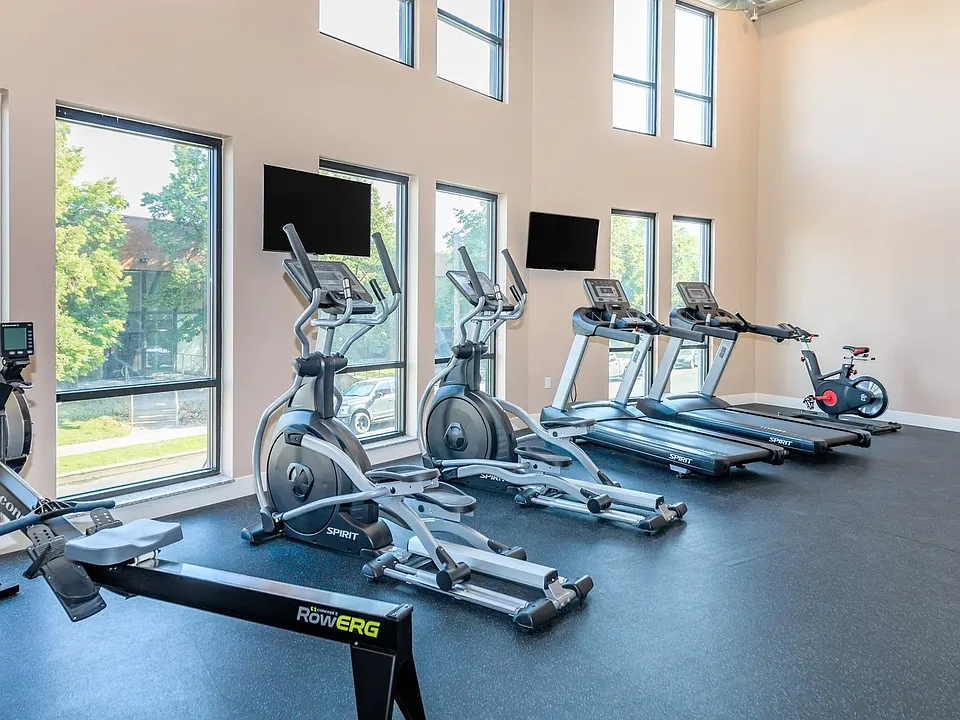 24/7 Fitness Center