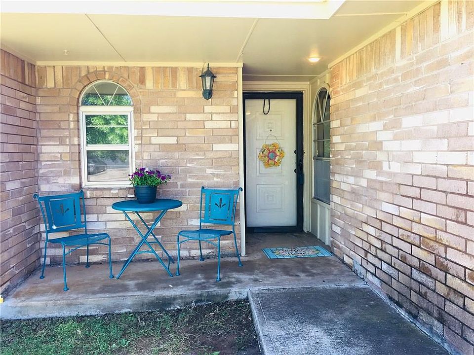 1st image of 725 Garden Grv