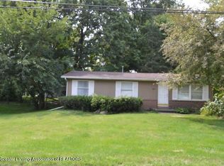 411 Sawyer Rd, Lansing, MI 48911
