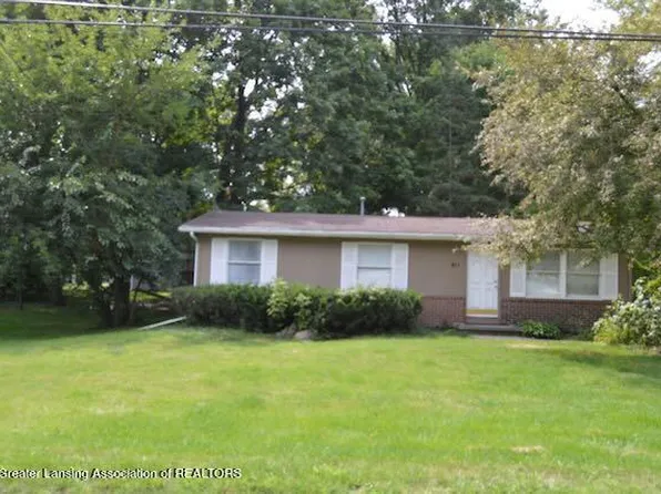 411 Sawyer Rd, Lansing, MI 48911