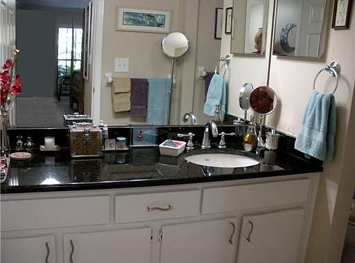 5th image of 3820 W Azeele St Unit 104