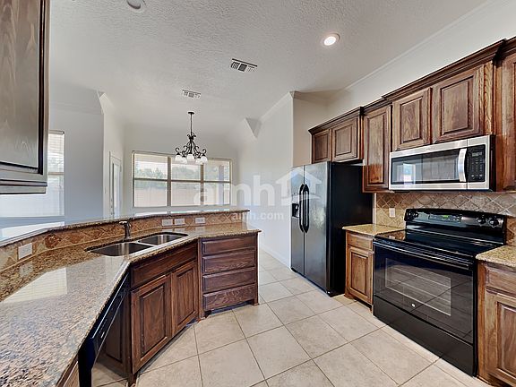 4th image of 337 Stanley Dr