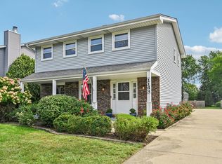 1143 S Edgewood Ave, Lombard, IL 60148