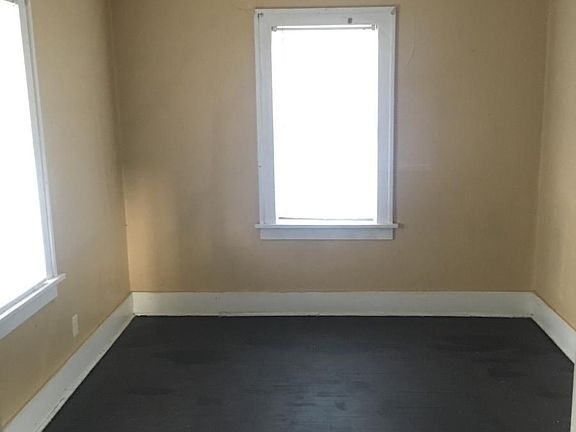 2nd image of 1403 E Randolph Ave