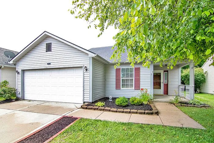 3 bed, 2.0 bath, 1319 sqft, $1,800 — Photo 1