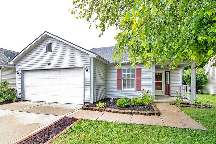 1st image of 5 Ashwood Cir