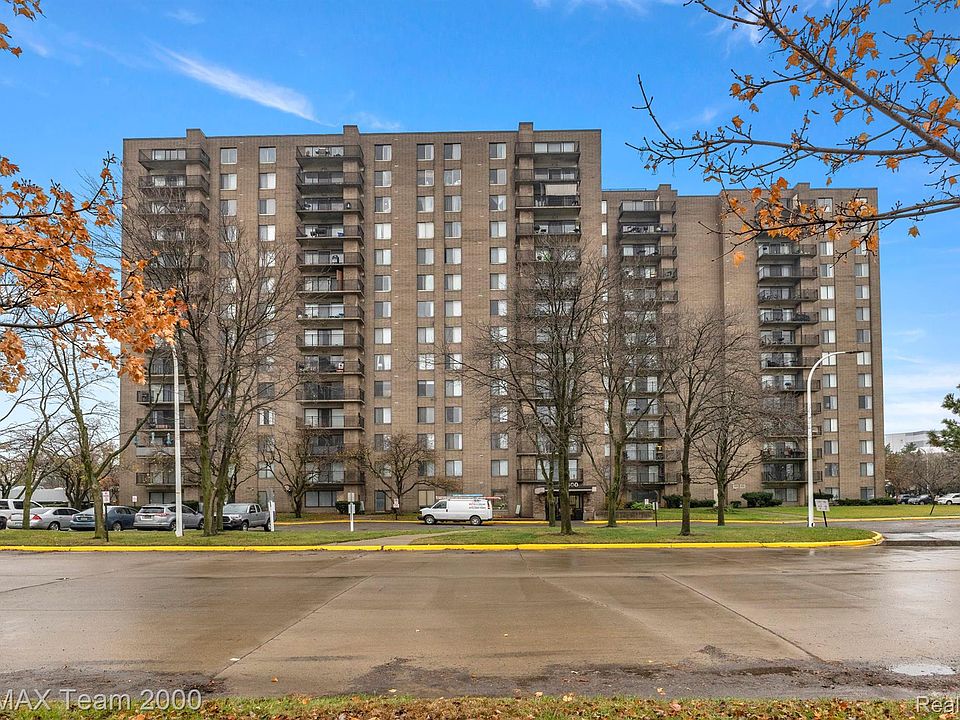 1st image of 16400 N Park Dr APT 904