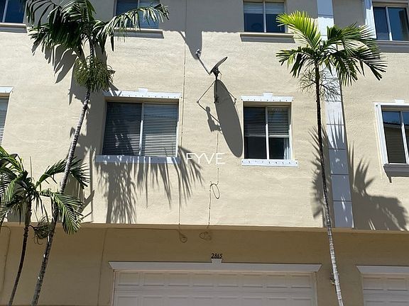 2nd image of 2865 S Oasis Dr