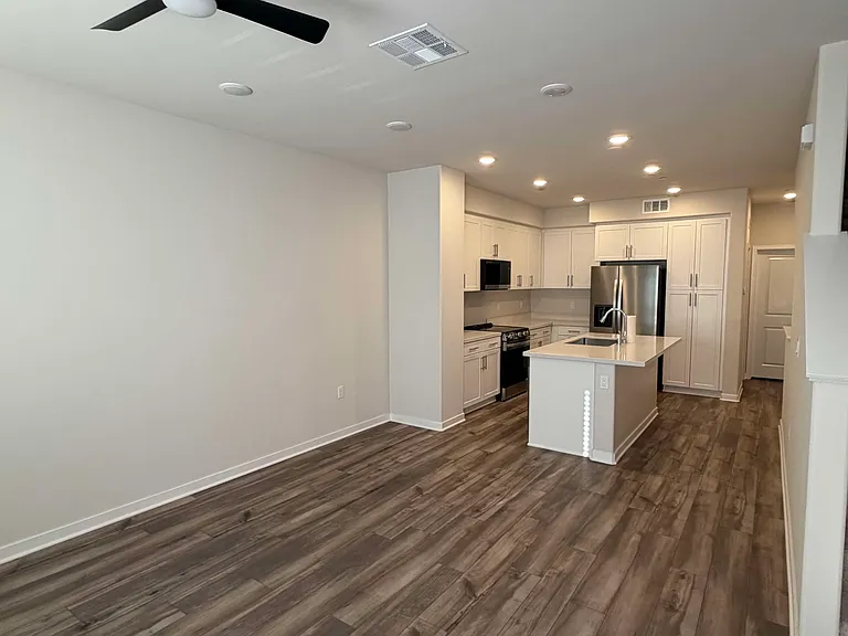 9523 Hannah Way — Photo 2