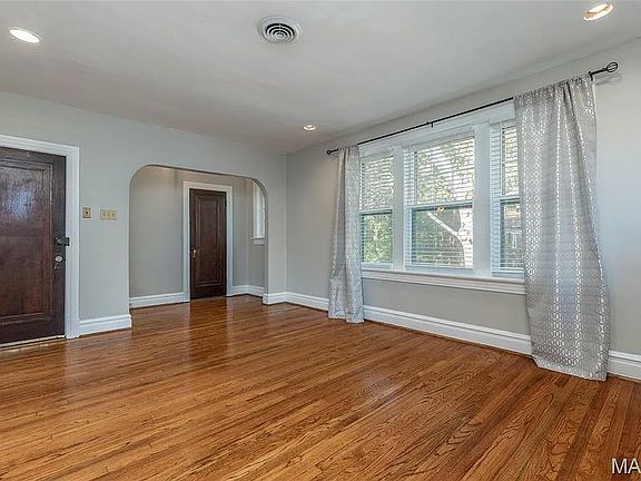 5th image of 834 Pennsylvania Ave #A