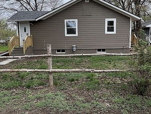 2nd image of 1308 National St
