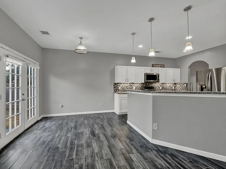 400 Summer Dr — Photo 10