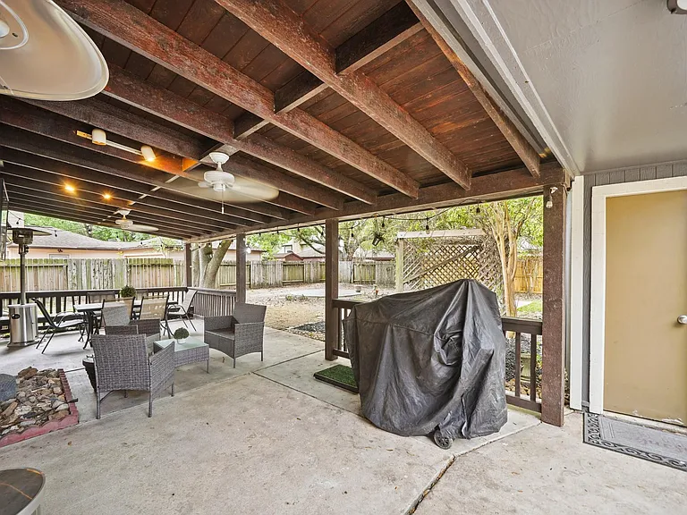15831 Ridge Park Dr — Photo 19