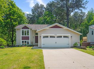 17066 James St, Holland, MI 49424