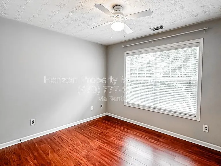 19 Pearl Chambers Dr — Photo 17