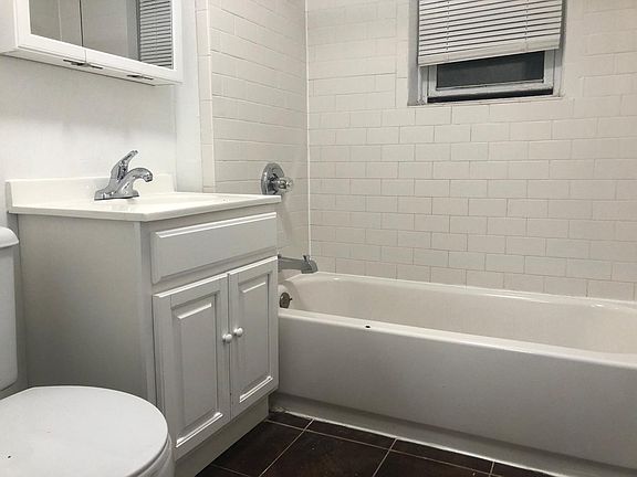 5th image of 234 Jewett Ave #16E