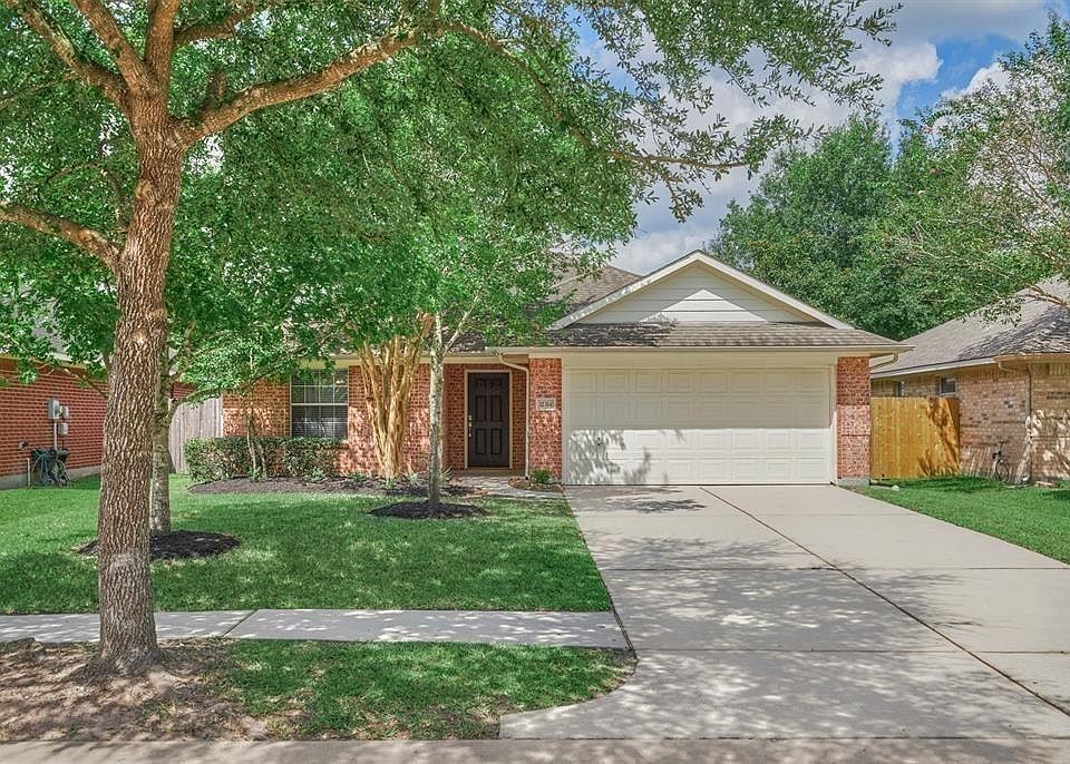 1st image of 32314 Golden Oak Park Ln
