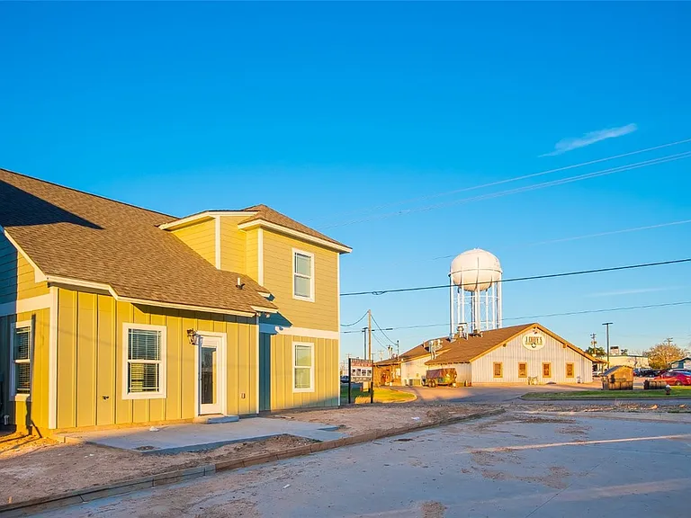 216 Howdy Ct — Photo 28
