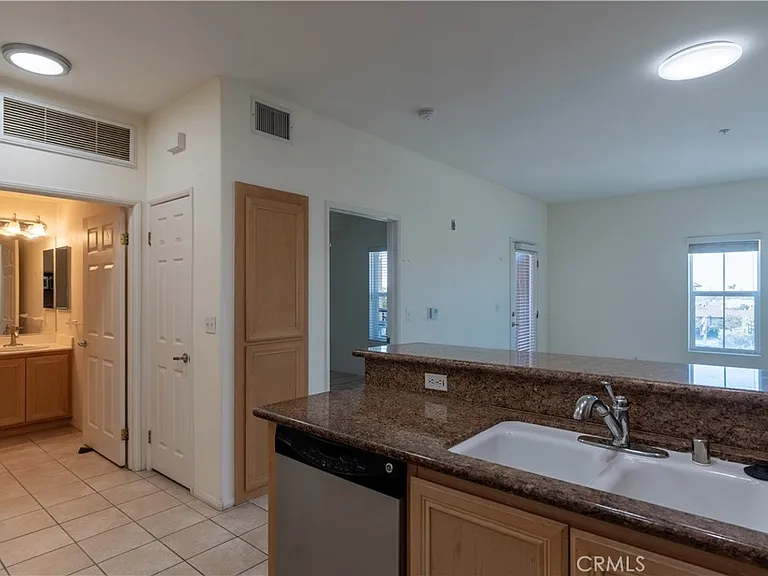 3550 Torrance Blvd #504 — Photo 6