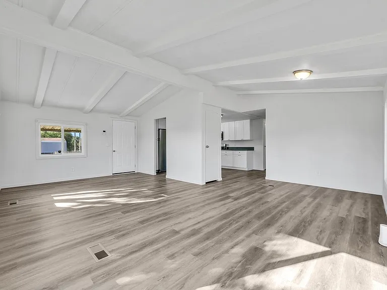 22450 Norris Ln — Photo 32