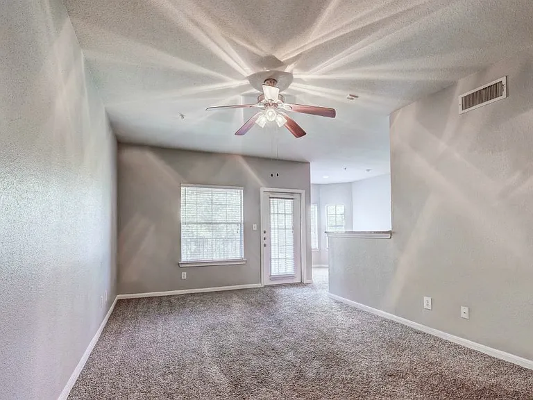 Franklin Apartments — Photo 11