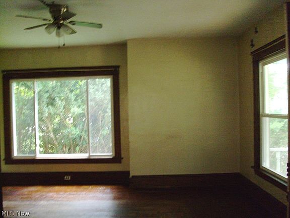3rd image of 4563 Franklin Ave