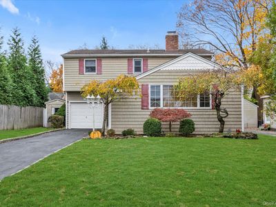 22 Fairview Road W, Massapequa, NY, 11758