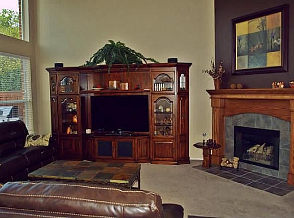 5th image of 435 Love Bird Ln