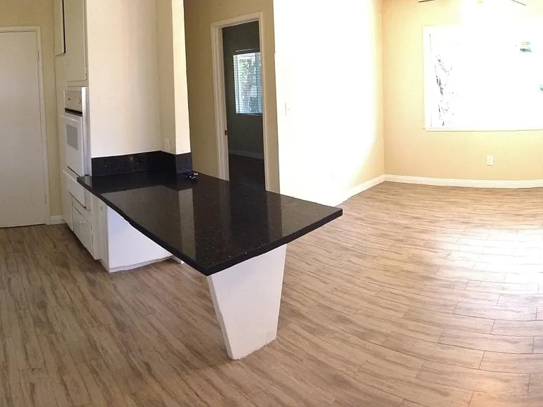 3663 Mount Vernon Ave — Photo 10
