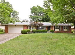 1351 E Walnut Lawn St, Springfield, MO 65804