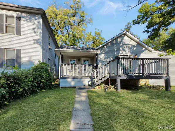 806 N 2nd St, De Soto, MO 63020