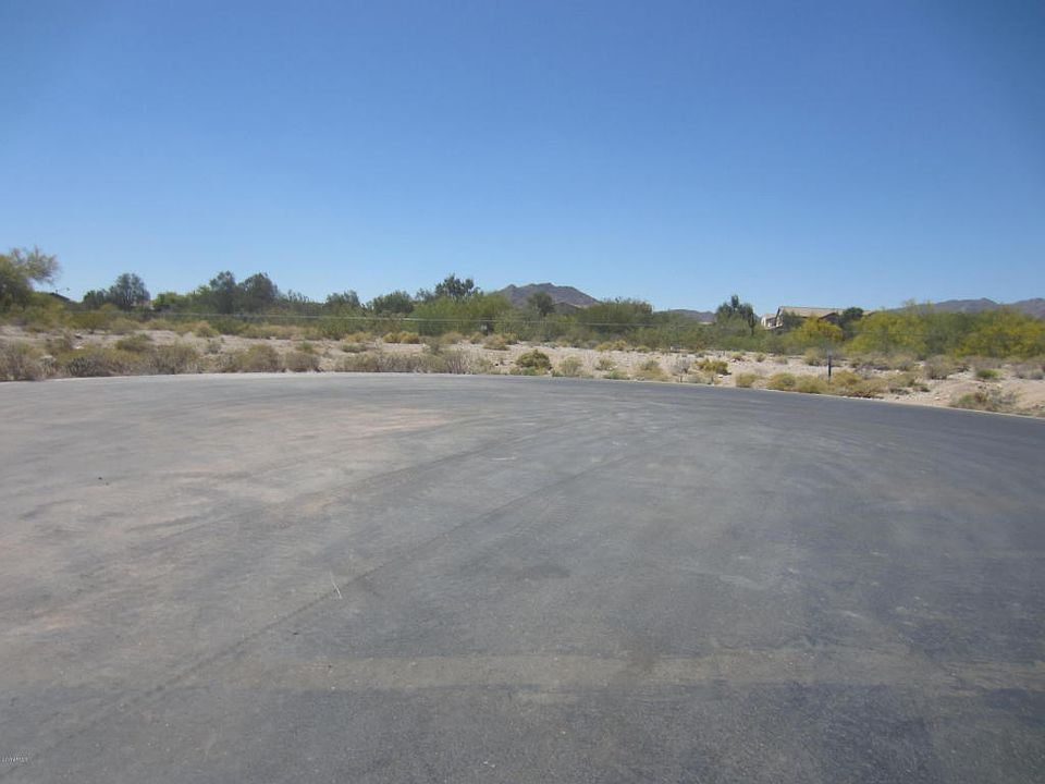 2nd image of 20225 W Amelia Ave
