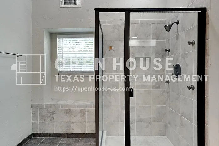 1914 Oakbluff Dr — Photo 13