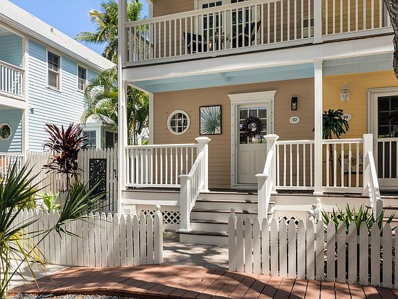 3rd image of 37 Spoonbill Way