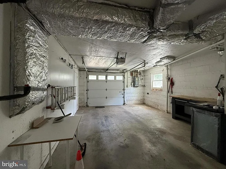 9209 E Parkhill Dr — Photo 14