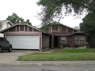 8631 Shallow Ridge Dr, San Antonio, TX 78239