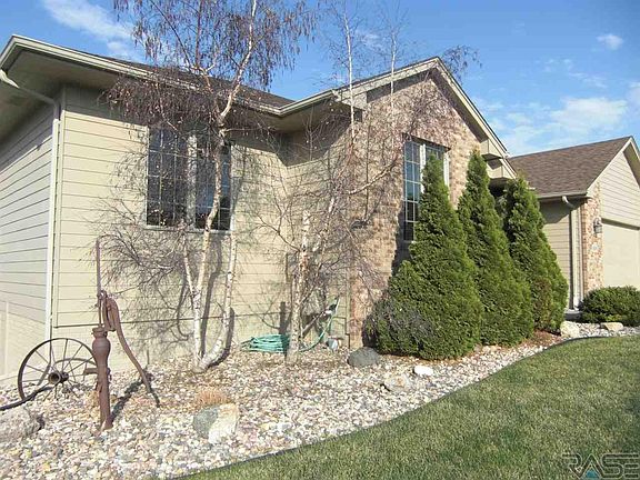 3rd image of 6509 S Shannon Cir