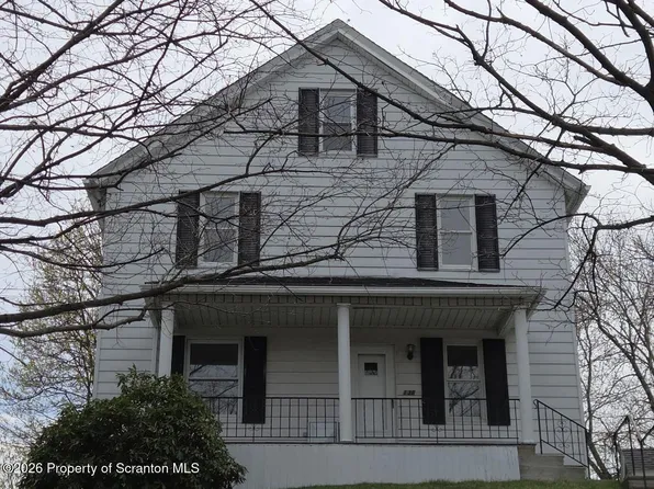 138 Charles St, Throop, PA 18512