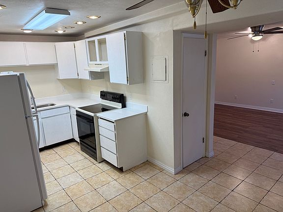 2nd image of 735 W Carter Dr #4