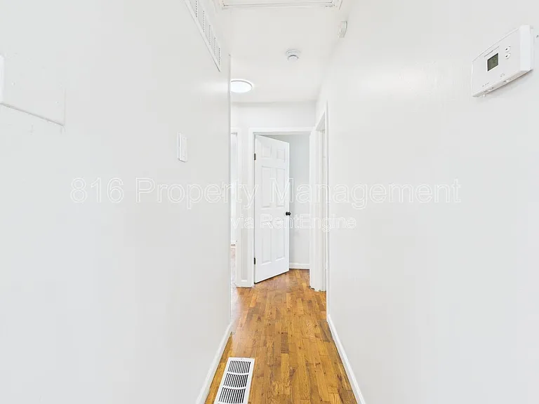 10323 E 20th St S — Photo 10