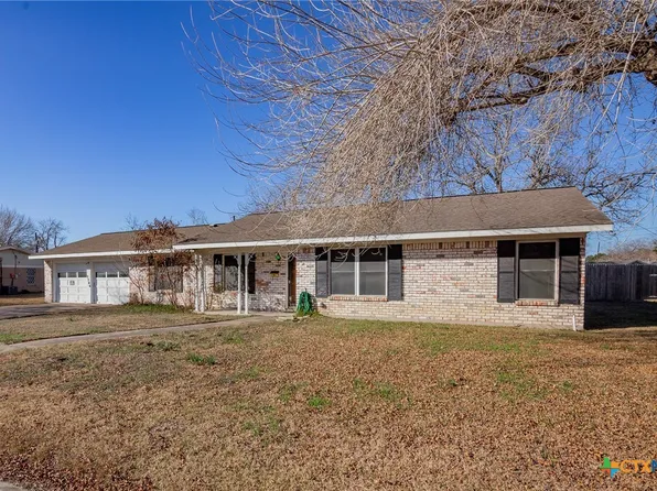 2306 E Anaqua Ave, Victoria, TX 77901