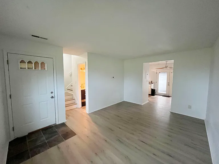 1412 Bairstow Ct — Photo 14